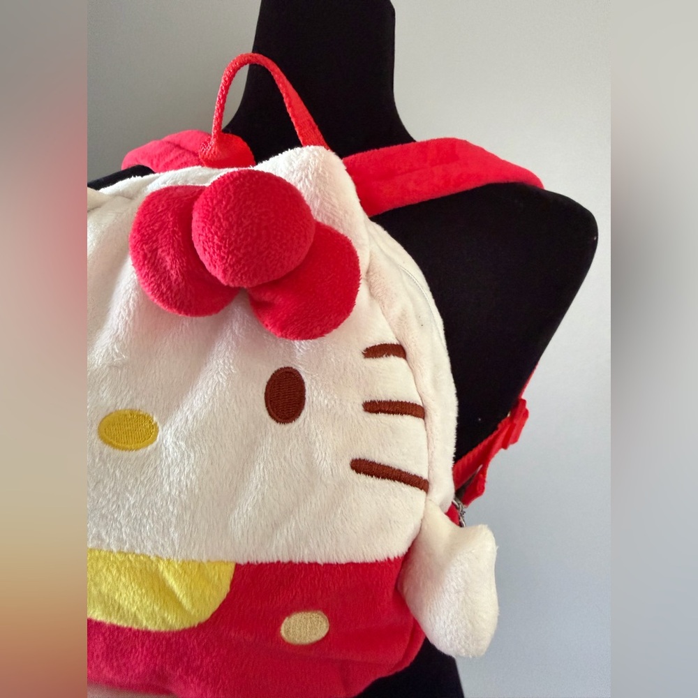 Hello Kitty 2012 Backpack - Picture 2 of 10